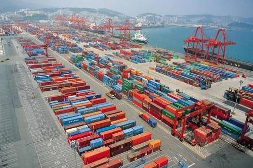 港口与航道工程施工总承包资质分为甲级、乙级
