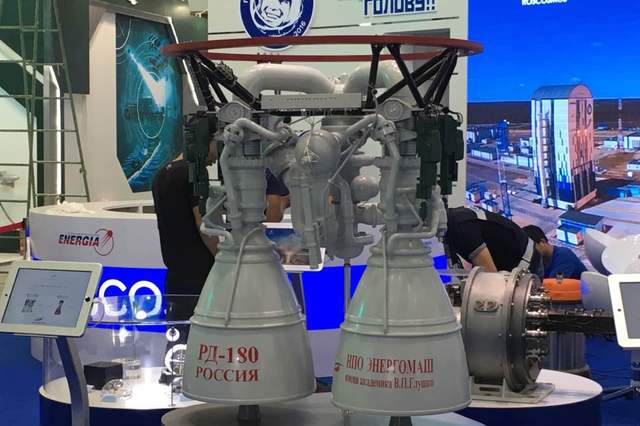 世界上最大的船用发动机 17cfd37bbdbe4a9db8053dad36562b98.jpeg