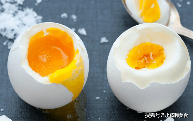 生鸡蛋和它配搭最好，营养成分翻番，益处多多，给人体再来一个清扫！