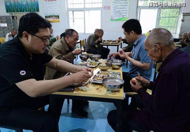 南阳汉冢人口_河南南阳盘鼓舞汉画像(2)