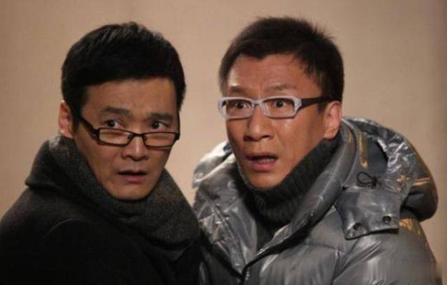 他是导演中最会演戏的，和黄磊搭戏成好友，50多岁始终不要孩子