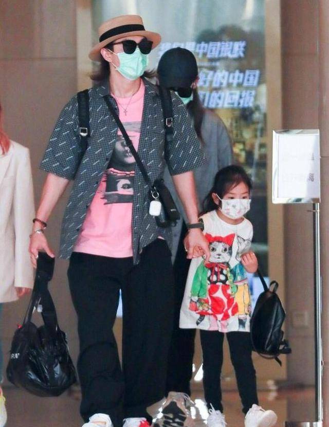 双人口罩搞笑_搞笑口罩图片(2)