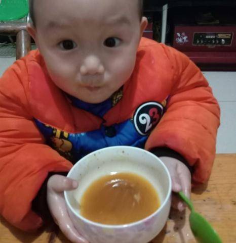 『孩子』会脾虚积食，停止发育，医生：家长还当成宝3种食物别喂孩子吃