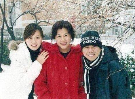 潘长江一共有几个女徒弟 20e74f3eb98b43bc80416836b27693e1.jpeg