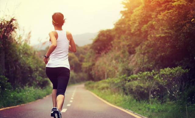 如何让自己坚持运动健身 90022c0e6a514cfab73e14ad947aee01.jpeg