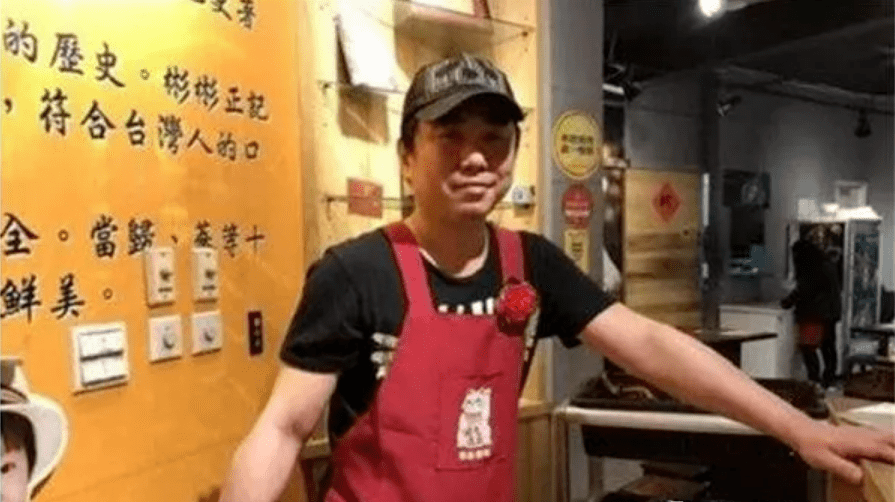 原创渣男靠儿子赚钱，二段婚姻失败，家暴成性还出轨？