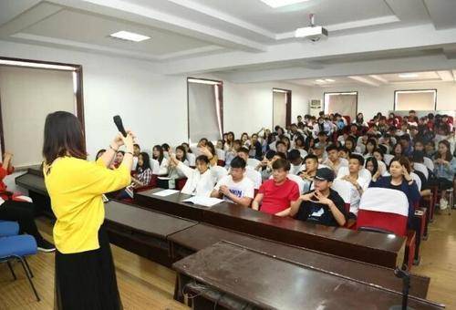 家里经济不太好，研究生读完要多少学费？！读三年值吗？