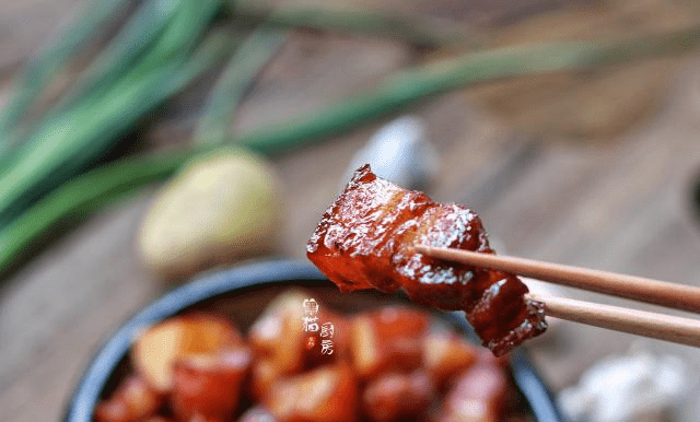 红烧肉怎么做好吃视频教你 85797baca9af40d2b3b7e30f4348b0c7.png