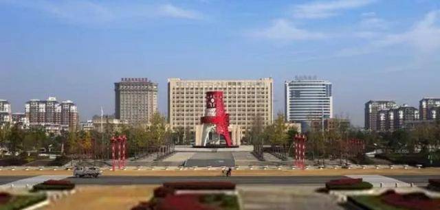 2020湛江gdp是多少_湛江二中林敏婷完整版(2)