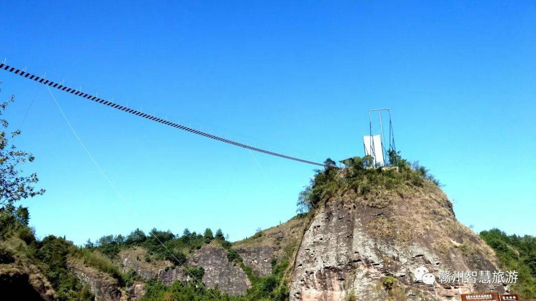 超刺激的会昌紫云山"空中玻璃漂流"加入赣州旅游年卡啦!