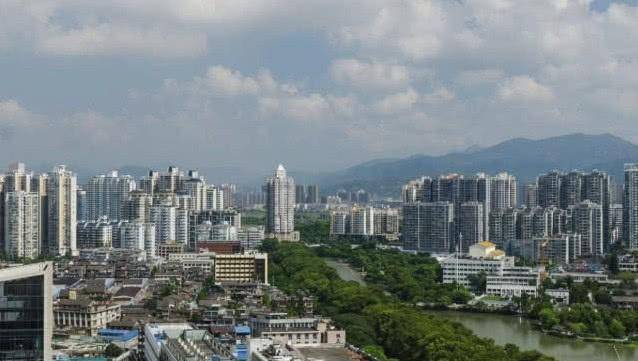 温州gdp超越本地的城市_上海领衔,南京超越武汉,温州增速明显,2021一季度GDP50强城市