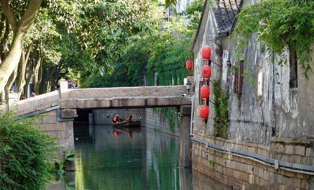 苏州无锡经济总量对比_无锡苏州地图(3)
