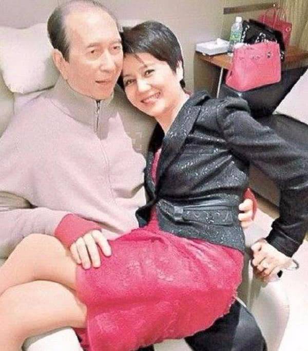 赌王何鸿燊去世，出尽风头的四房遗产57亿，才是