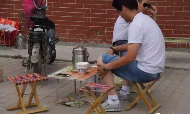 衡水中学举办成人礼！父亲的一张照片让无数高中生泪奔...