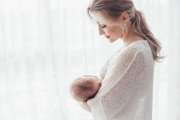 原创妈妈感冒不能喂母乳？注意：能不能喂关键看这点，宝妈们需了解