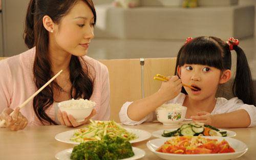 【孩子】家长不给孩子吃零食?零食对孩子百害无一利?不要再被误导了!