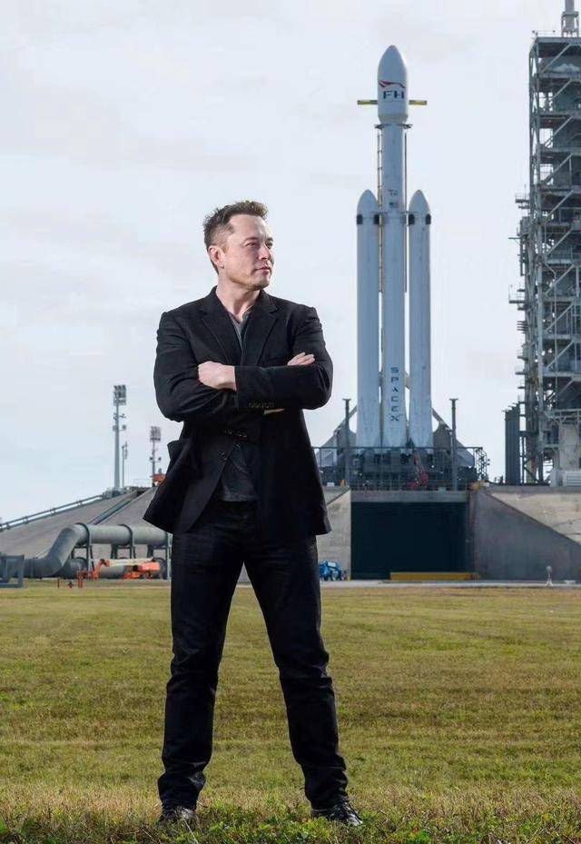 马斯克旗下spacex刚融3.5亿美元 就要送两位宇航员上天