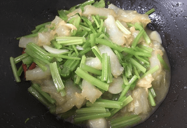 炒什么菜适合老人吃 8cf8bfbc81f04b98a86e5802efe1e796.png