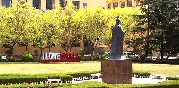 山东这两所学校虽然不是985、211，但深受当地学生喜爱！