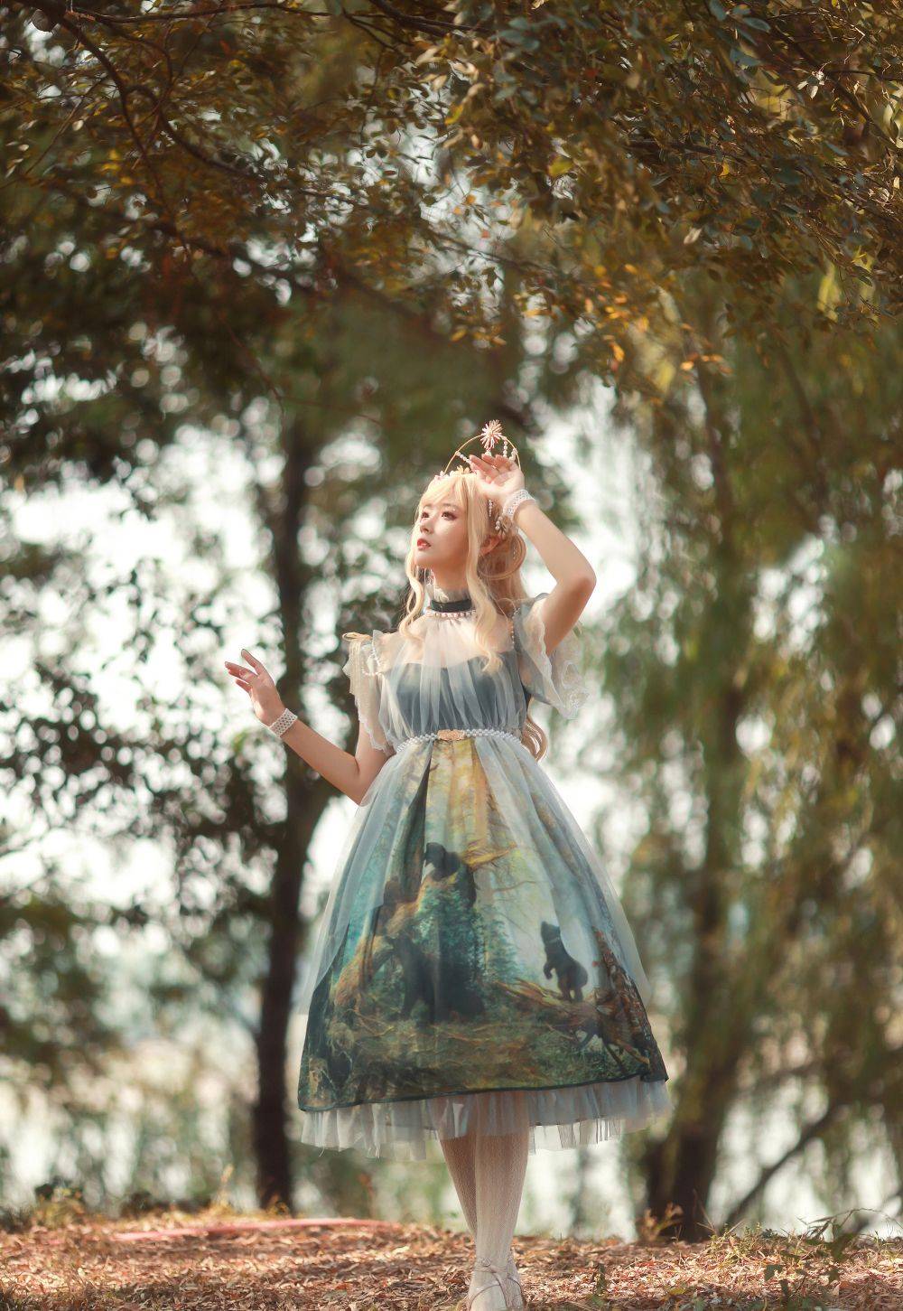 清晨松树林里的lolita精灵，银丝白纱，宛如油画里走出的公主_头饰