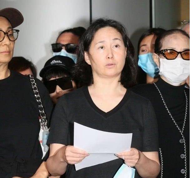 四房没戏唱？何超琼专访曝光，话里话外吐露赌