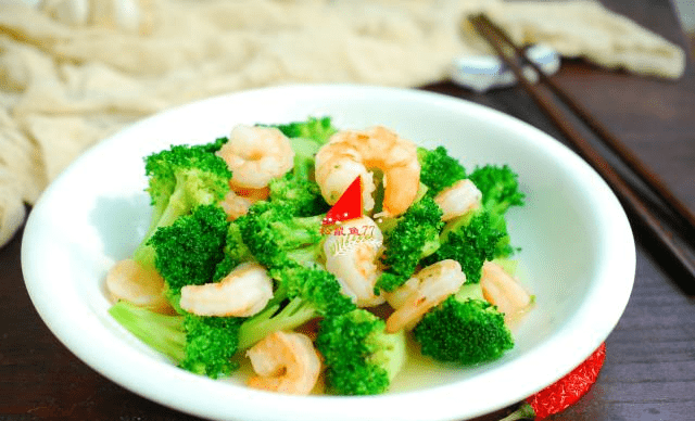 素炒西兰花怎么炒才翠绿 d3f3b7cd80b746058c3561569381e246.png