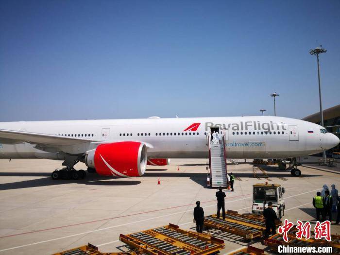 海外受困留学生要回家了 香港机场6月1日可以转机 为祖国母亲的担当点赞 航班
