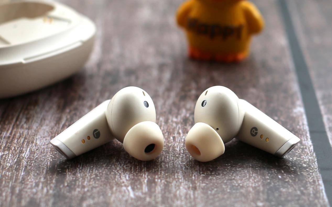 漫步者入耳式耳机排行_超预期的体验:漫步者W820NB-300元头戴式耳机推荐(2)