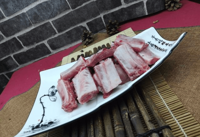 粉蒸排骨怎么蒸出来粉不是干的 100cd67aa7204c19ab58e14063712319.png