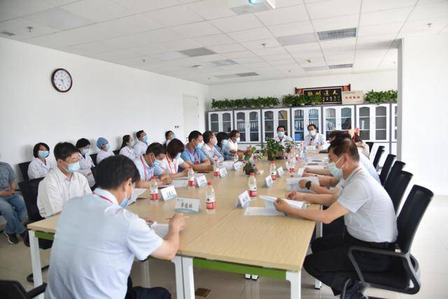 市政协调研组一行对太原市中心医院汾东院区进行调研指导