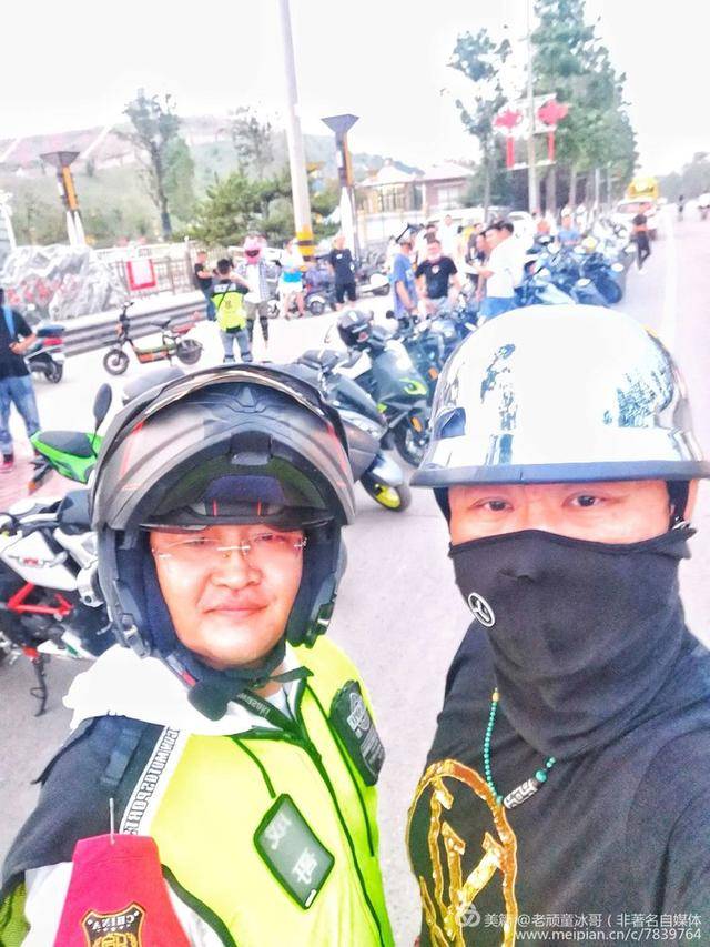 公益宣传活动的主办方之一枣庄贝纳利春风摩托车专卖店总经理冯大路