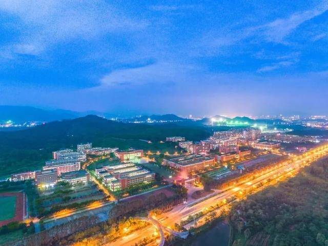 人数|2020专插本竞争最激烈大学，最高淘汰4239人难难