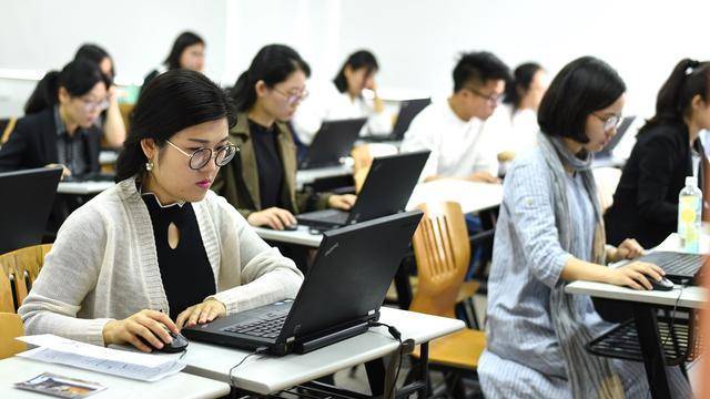 原创“回报率”比较高的4个专业，学习压力大，但“先苦后甜”很划算