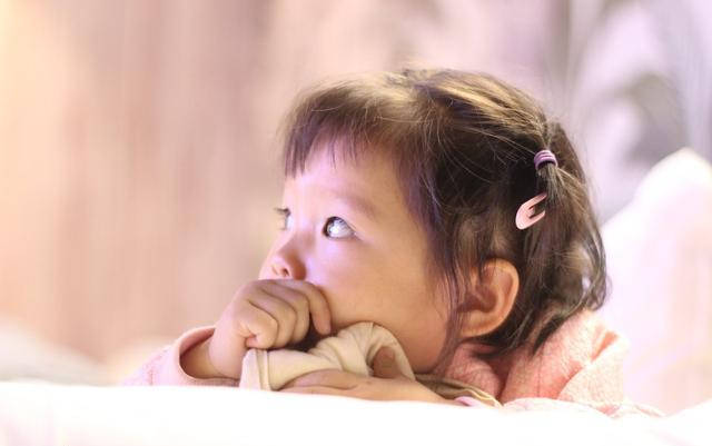 几个月会自己吃手 e4f2cc6381ff40a688a4d30be1ab82a8.jpeg