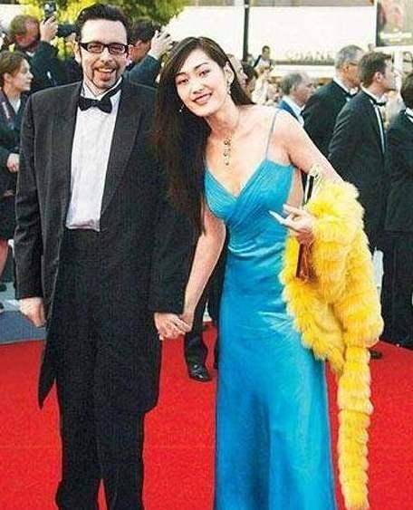 Lisa被经纪人骗500多万，孟广美让前男友卷走数亿