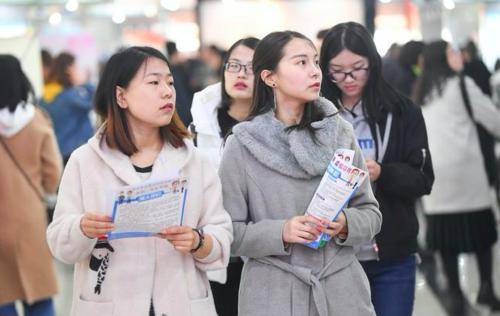 陕西臭名昭著的16所大学，每年都坑害学生，今年高考生要注意吴速玲整容