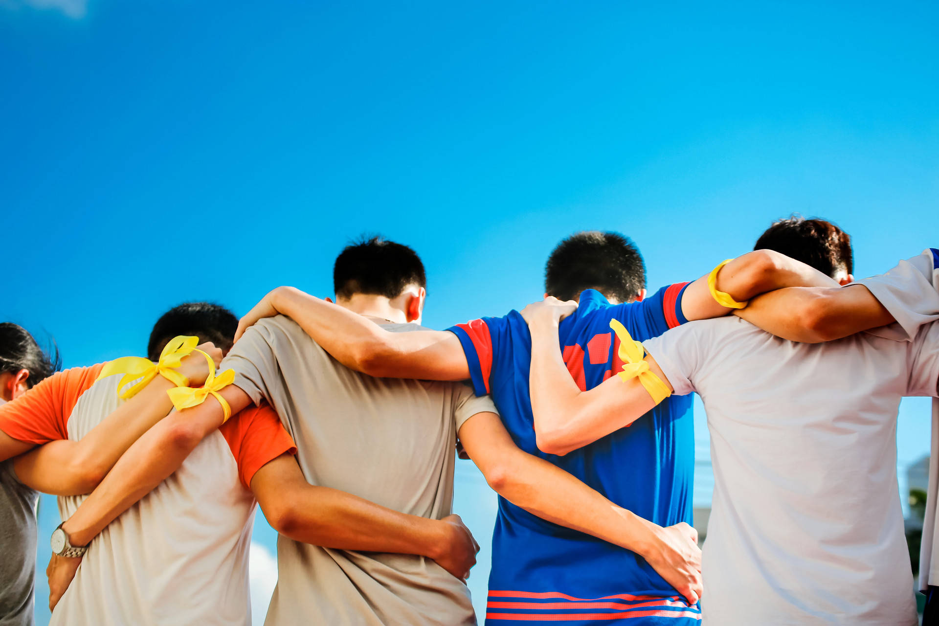 从队友到对手哈登与库里的篮球轨迹交锋史