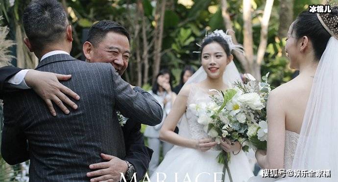 原创杨丽萍徒弟水月真名叫什么 水月与爱人结婚详细资料起底