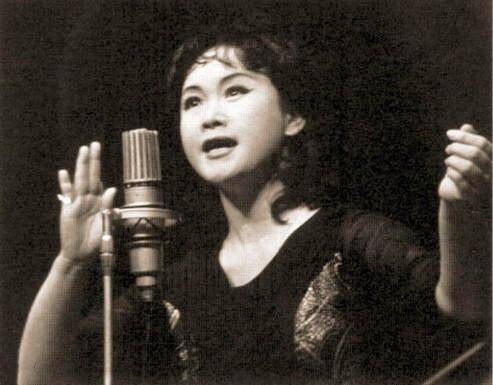 李谷一丈夫去世，曾是妻子歌迷，从女儿名字能