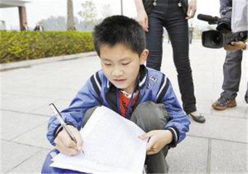 苏刘溢|那个3天读完小学，10岁上大学的神童苏刘溢，如今怎样了10年前