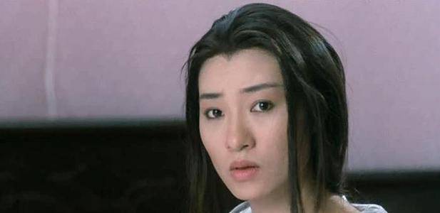 一代鬼后王小凤成名后拍全裸写真患抑郁险些杀掉丈夫