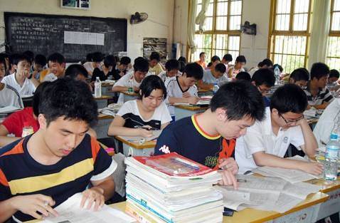 高校发布招生章程，认可医护子女加分引热议，公平吗？约翰 保尔森