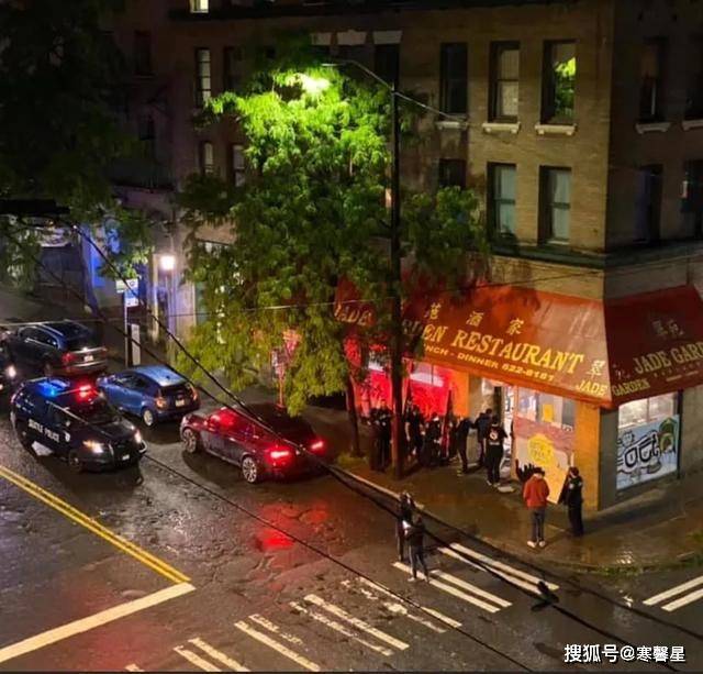 为什么打砸抢中餐馆？“中餐馆从不雇黑人！”？