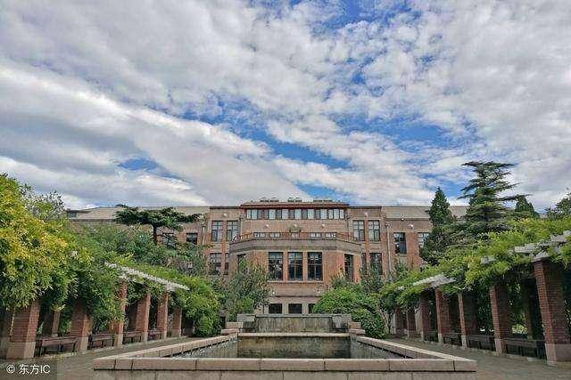 台湾的清华大学退步非常严重,2020年,台湾清华大学排名173.