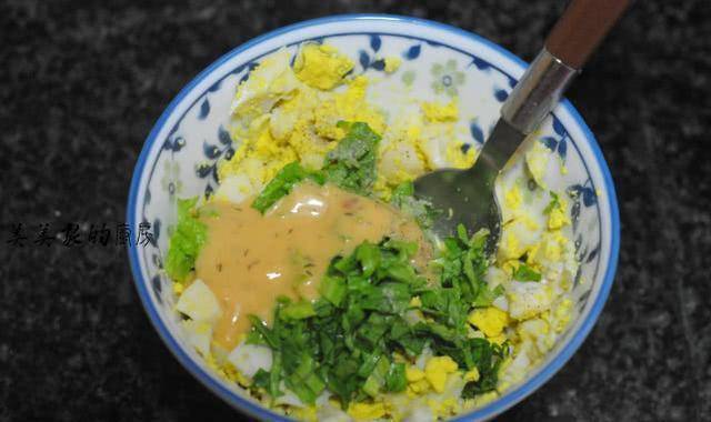 鸡蛋羹调馅 6524deb5764f406eba3ea2bcc433a44b.jpeg