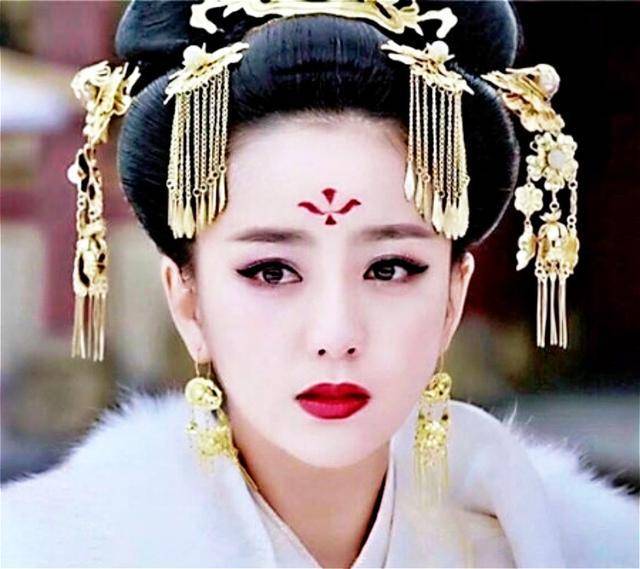 原创唐朝妆容发式:纷繁复杂,由女子妆容发式窥见盛世繁华!