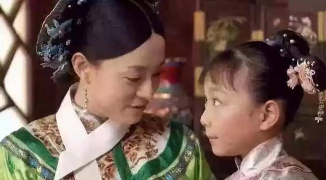 12岁被父亲抛弃，母亲做保洁养活她，孙俪如何将一手烂牌打成王炸