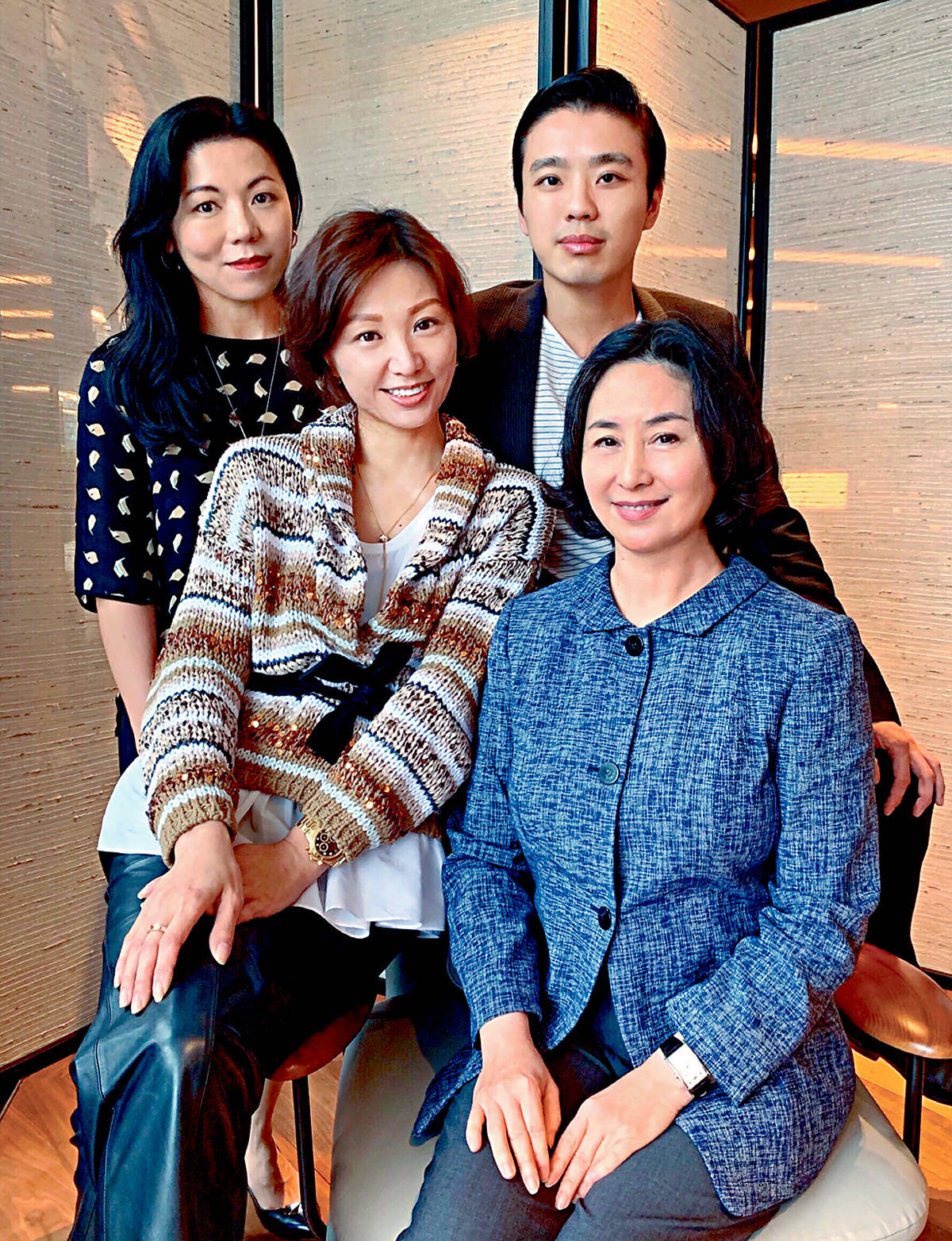 原创这个离过婚58岁单身未孕的何超琼凭什么继承赌王的5000亿家产