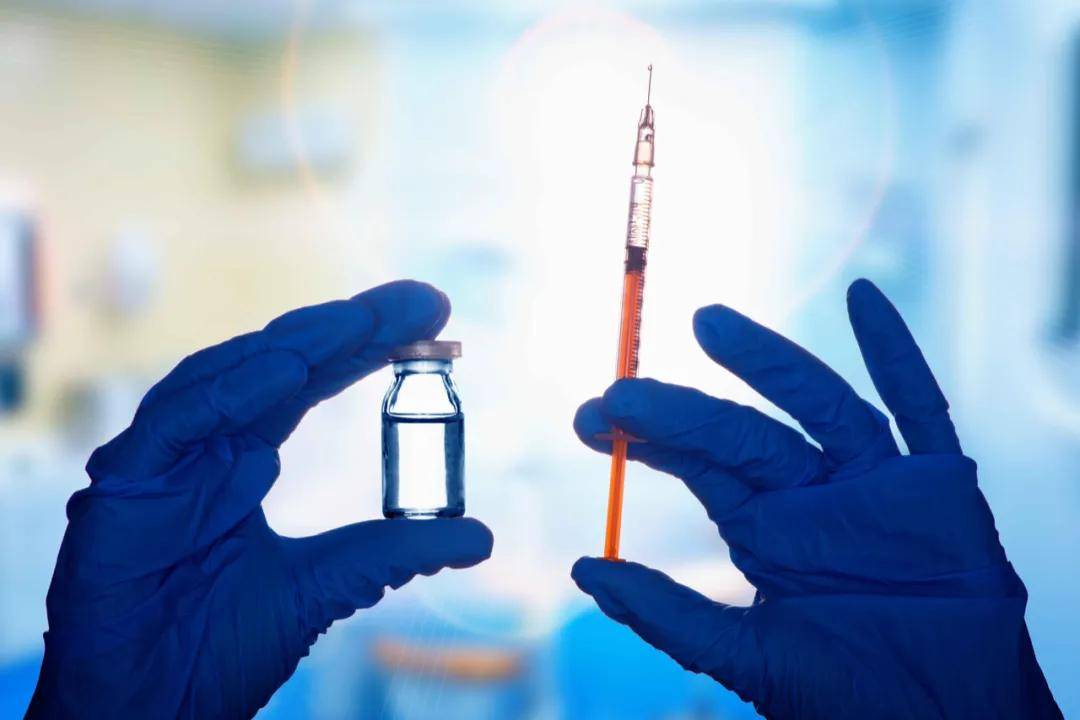 医学博士独家揭密全球最快新冠疫苗试药：低烧全身疼，我却美滋滋-锋巢网