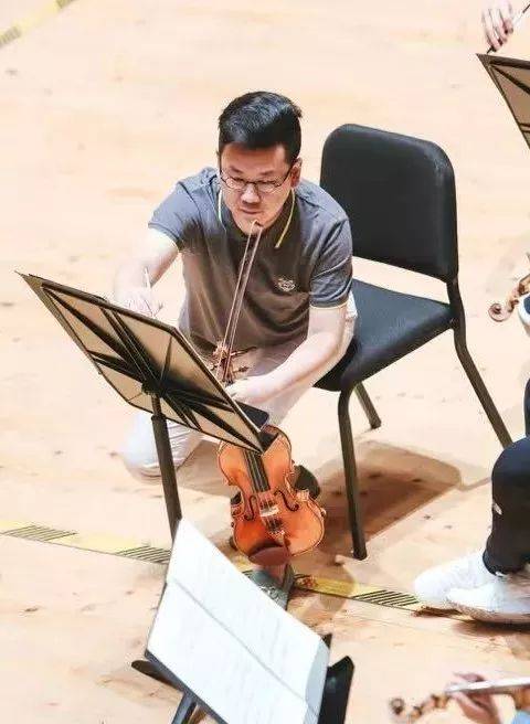 曾诚中国爱乐乐团首席中国爱乐青少年交响乐团导师